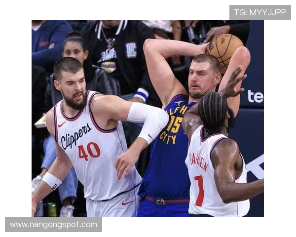 NBA季后赛激战正酣 多支球队争夺冠军席位球员表现成关键因素