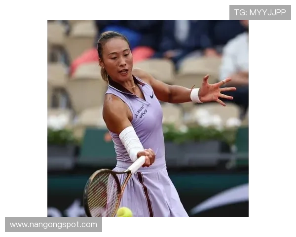 网球赛场最新动态：顶尖球员激烈对决引发全球关注